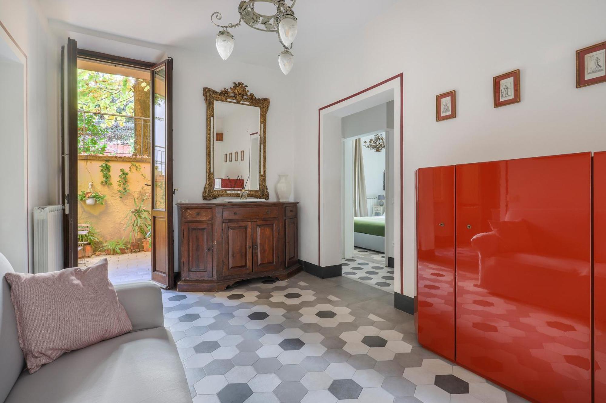 One-Bedroom Apartment With Patio Florence Exterior photo